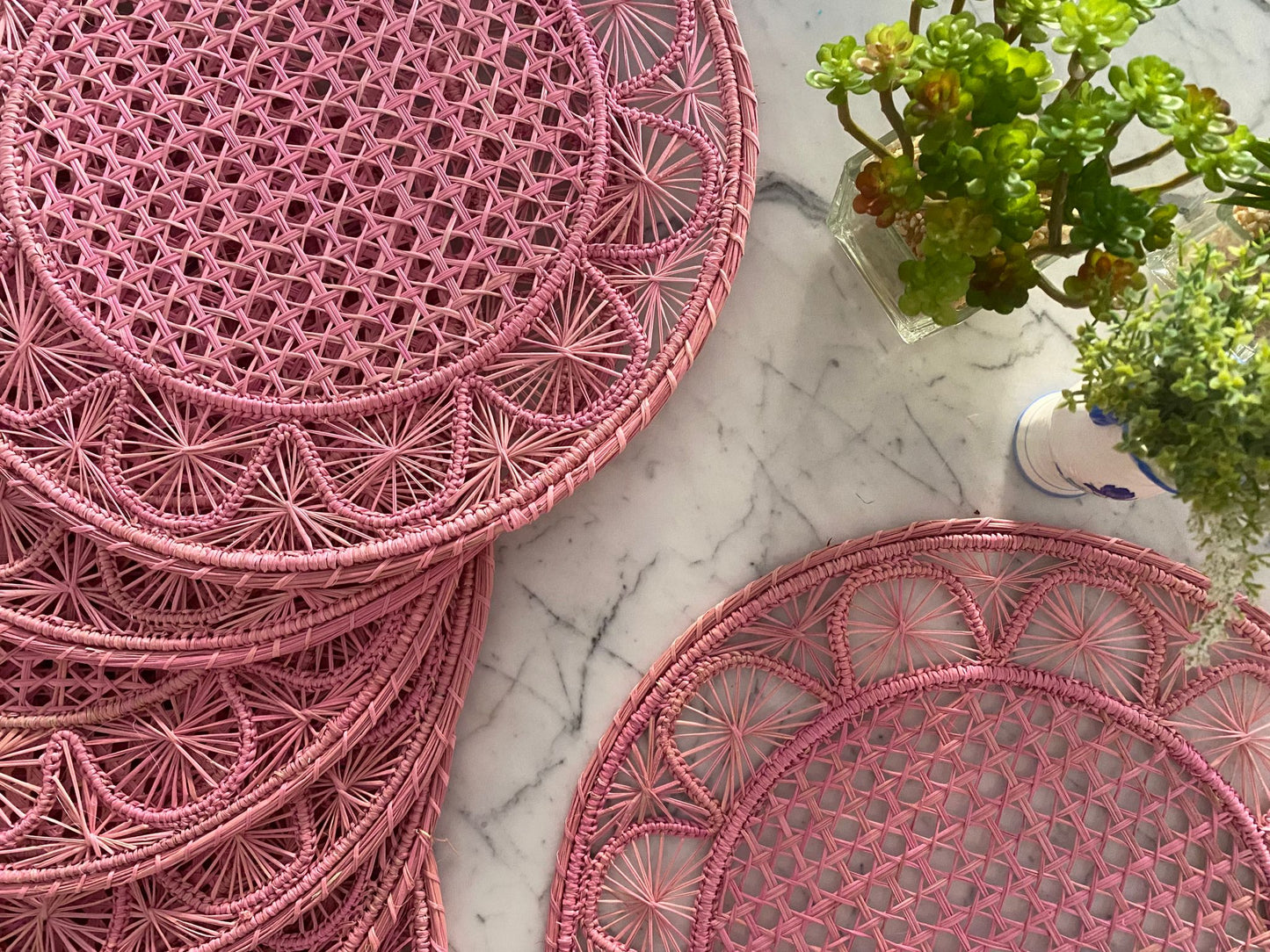 Souplat em palha natural Contorno Petala Rosa