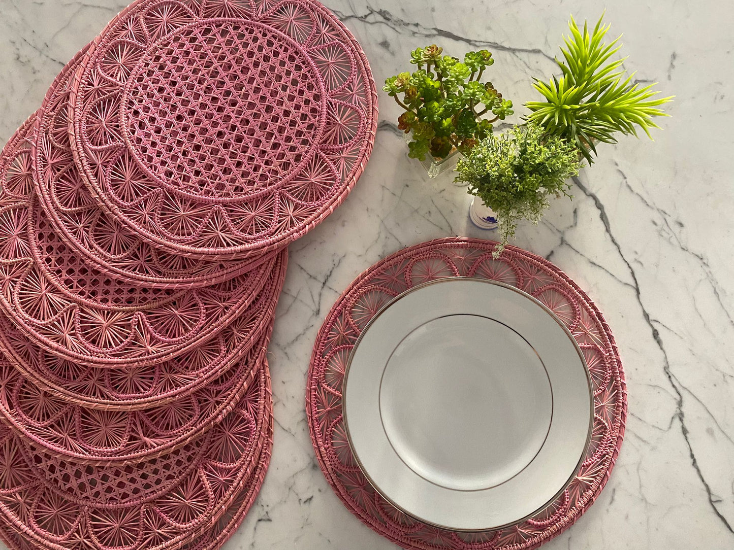 Souplat em palha natural Contorno Petala Rosa