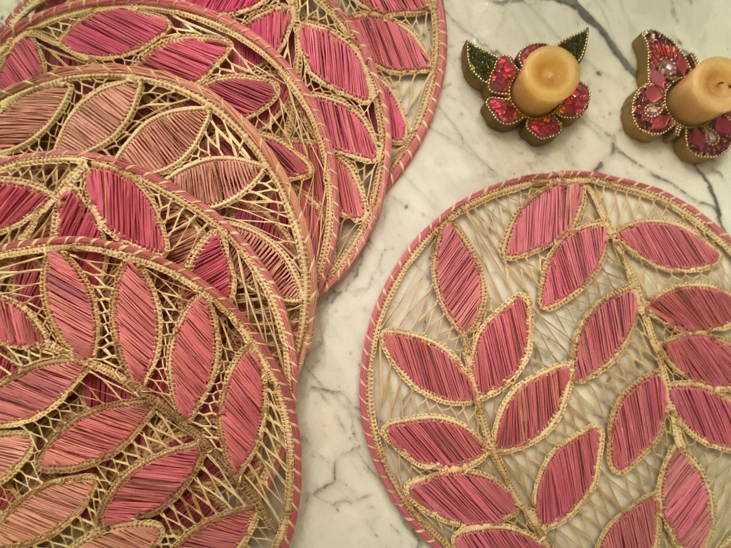 Souplat em palha natural Folhagem Rosa Nude