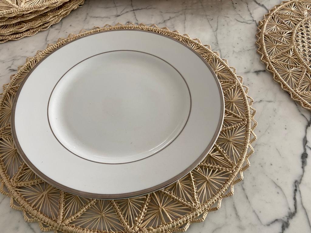 Souplat em palha natural Raios com Borda Babado