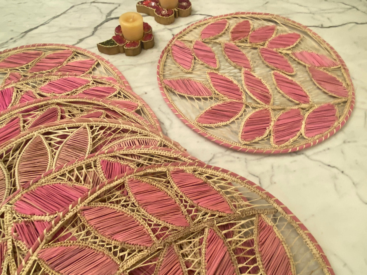 Souplat em palha natural Folhagem Rosa Nude