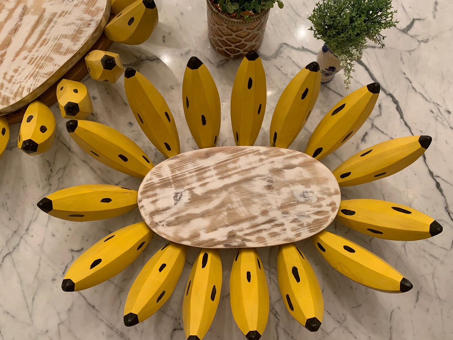 Fruteira ou Centro de Mesa de Bananas feito à mão em Madeira Maciça