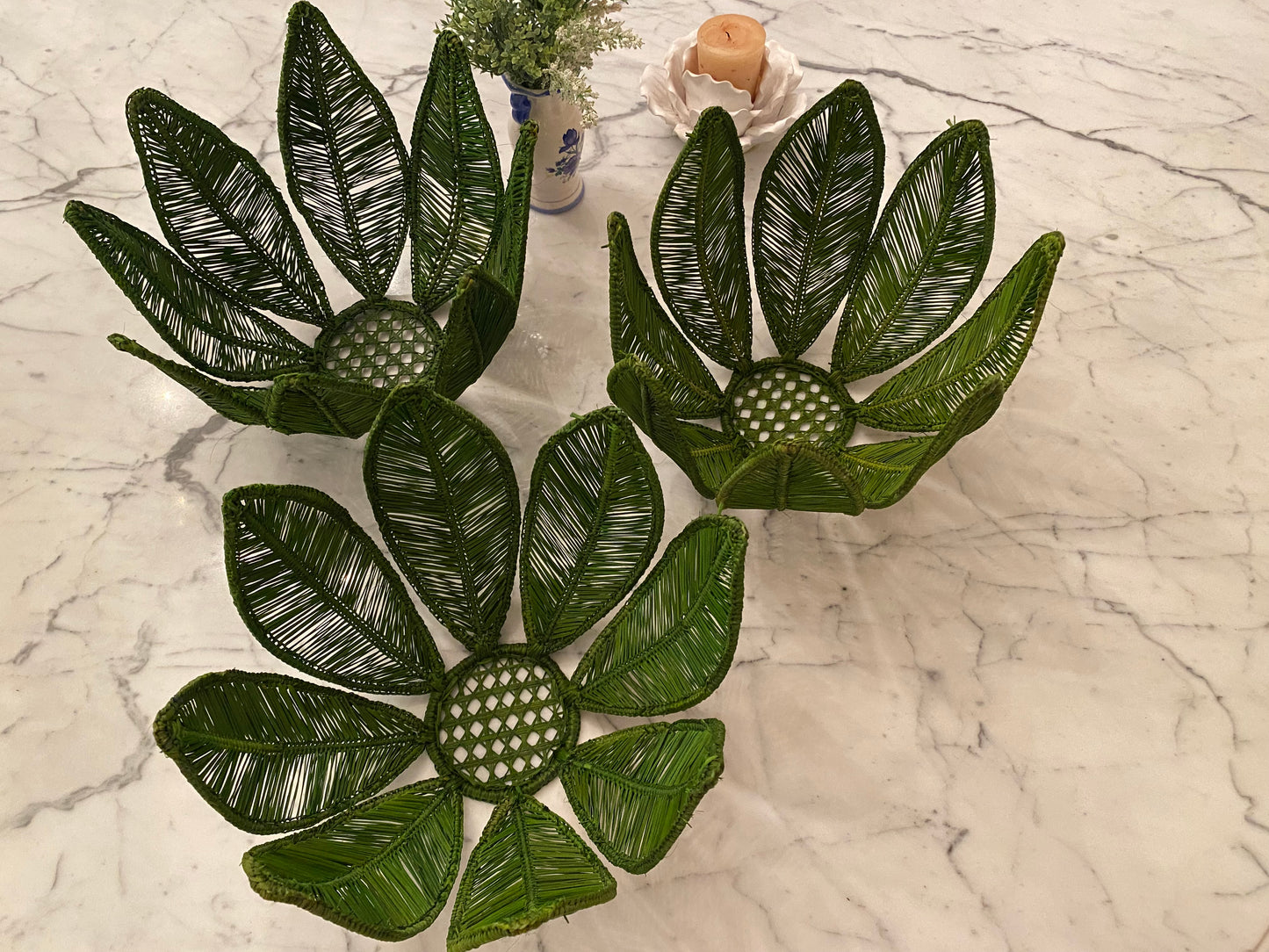 Cachepô palha natural folhas - verde