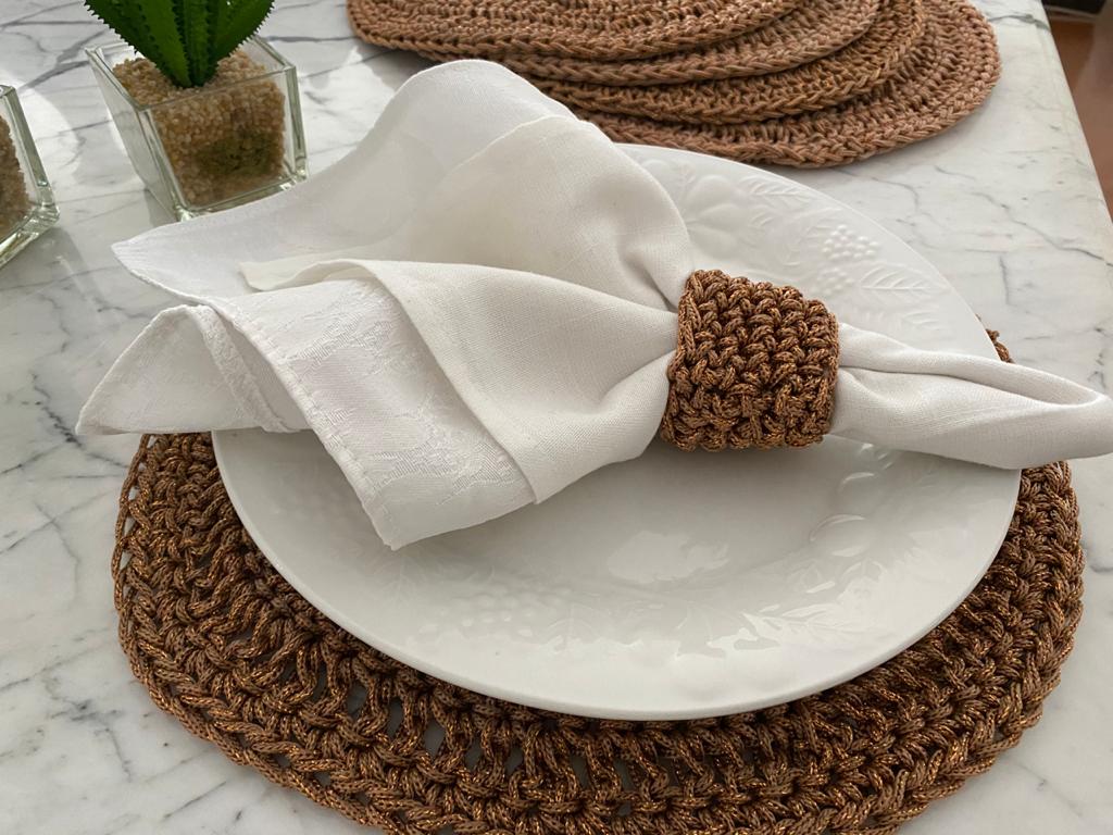 Souplat Crochê Bege com Lurex Cobre