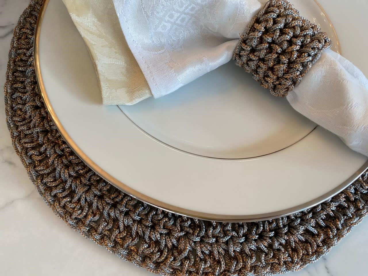 Porta Guardanapo Croche Prata com Lurex Cobre